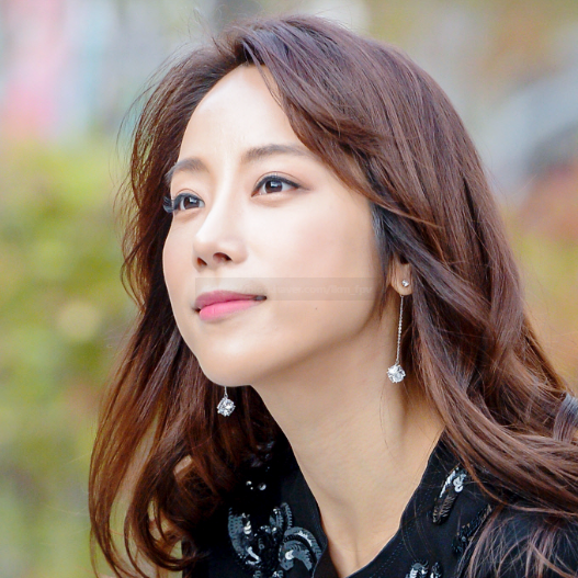 지인 영업 0건으로 22번 수상? 쥬얼리 조민아의 반전 근황
