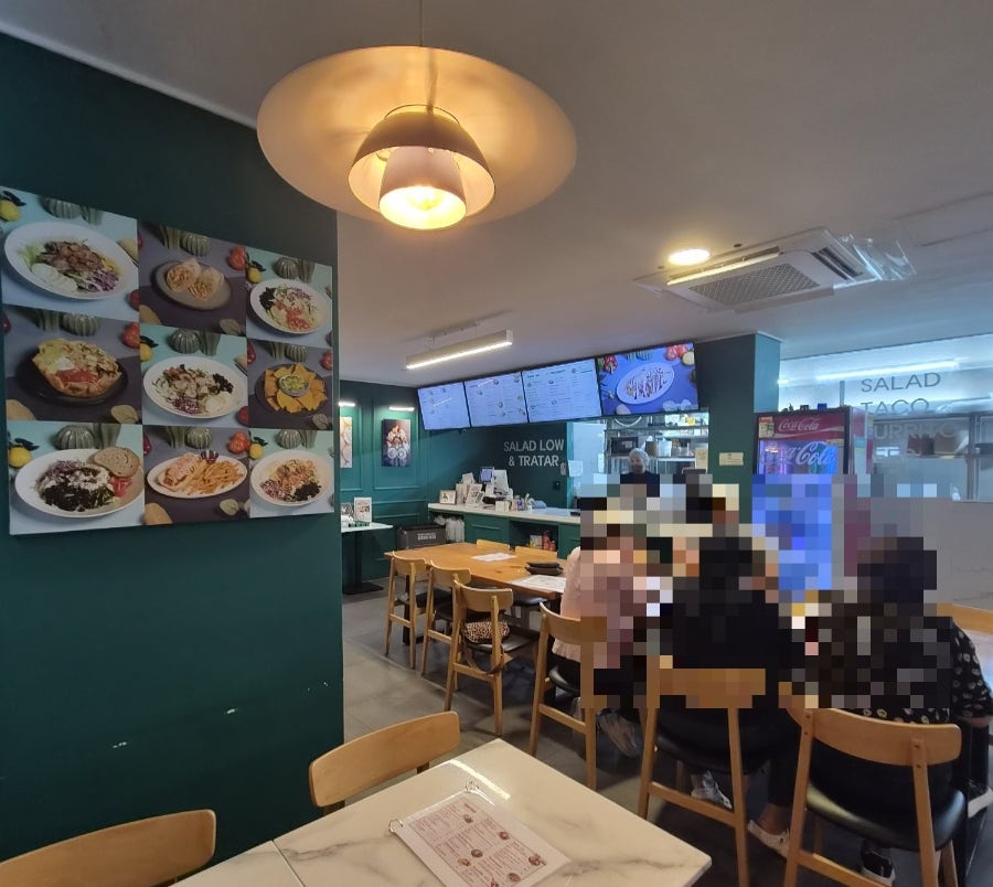 샐러드로우앤트라타 굽은다리역점 사진 5