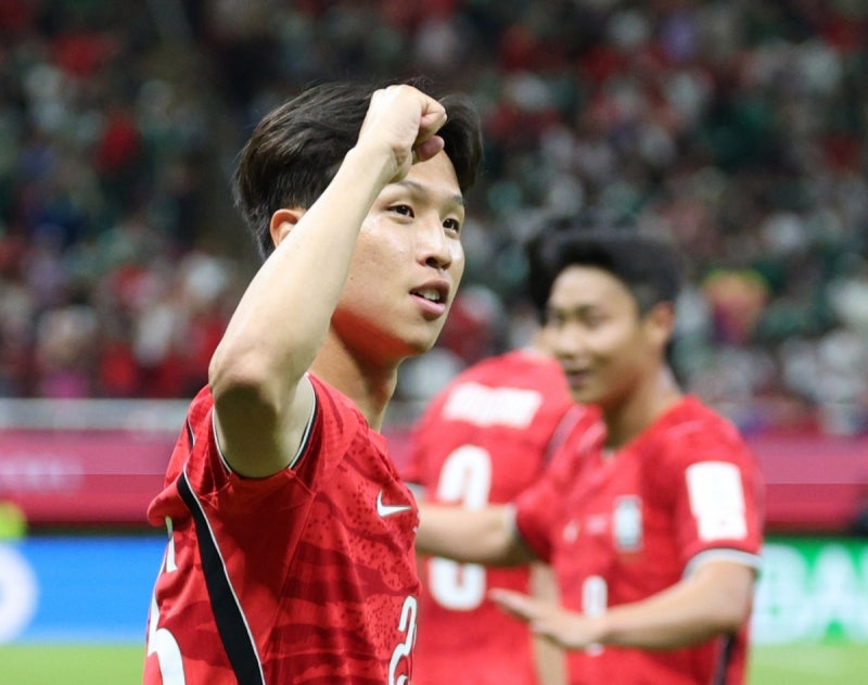 축구선수 엄지성 연봉과 몸값은? 남아공 경기에서도 기대
