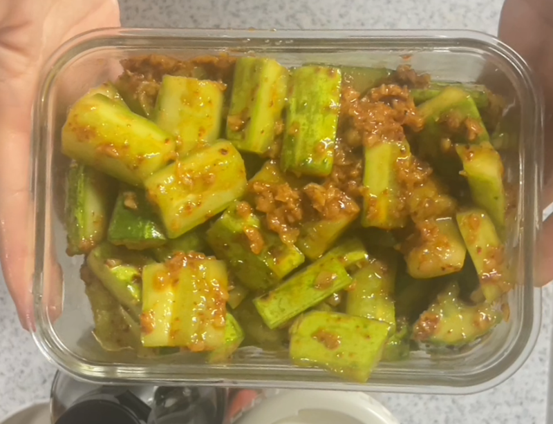 [다이어트 식단] 지금 먹어야 가장 맛있는 여름 별미, 새콤달콤 아삭한 중국식 오이샐러드(오....