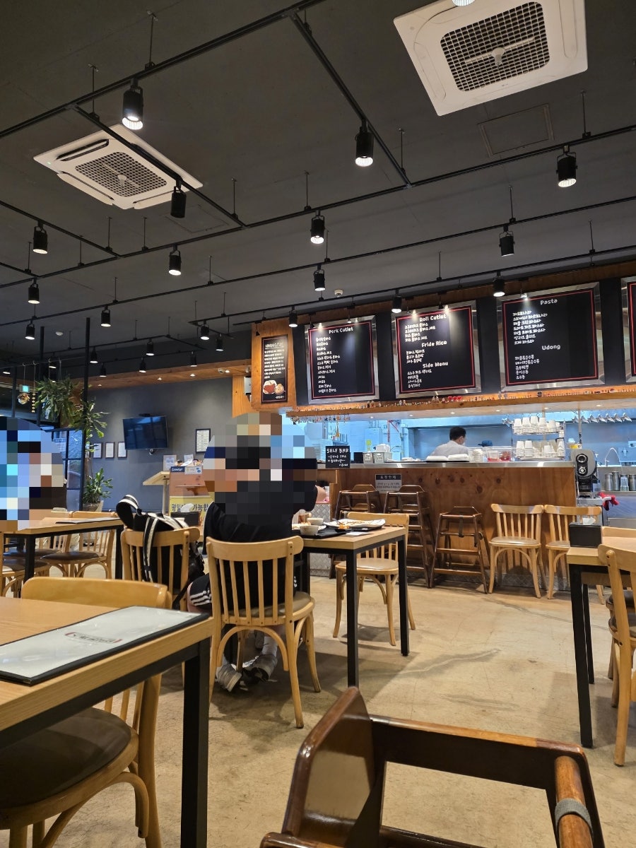 홍익돈까스 부산명지점 사진 3
