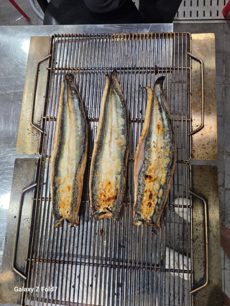 숯불 바베큐 머신(Charcoal Fire Auto System) 소개 프랜차이즈 본사 · 대형 장어전문점 · 대형 고기....