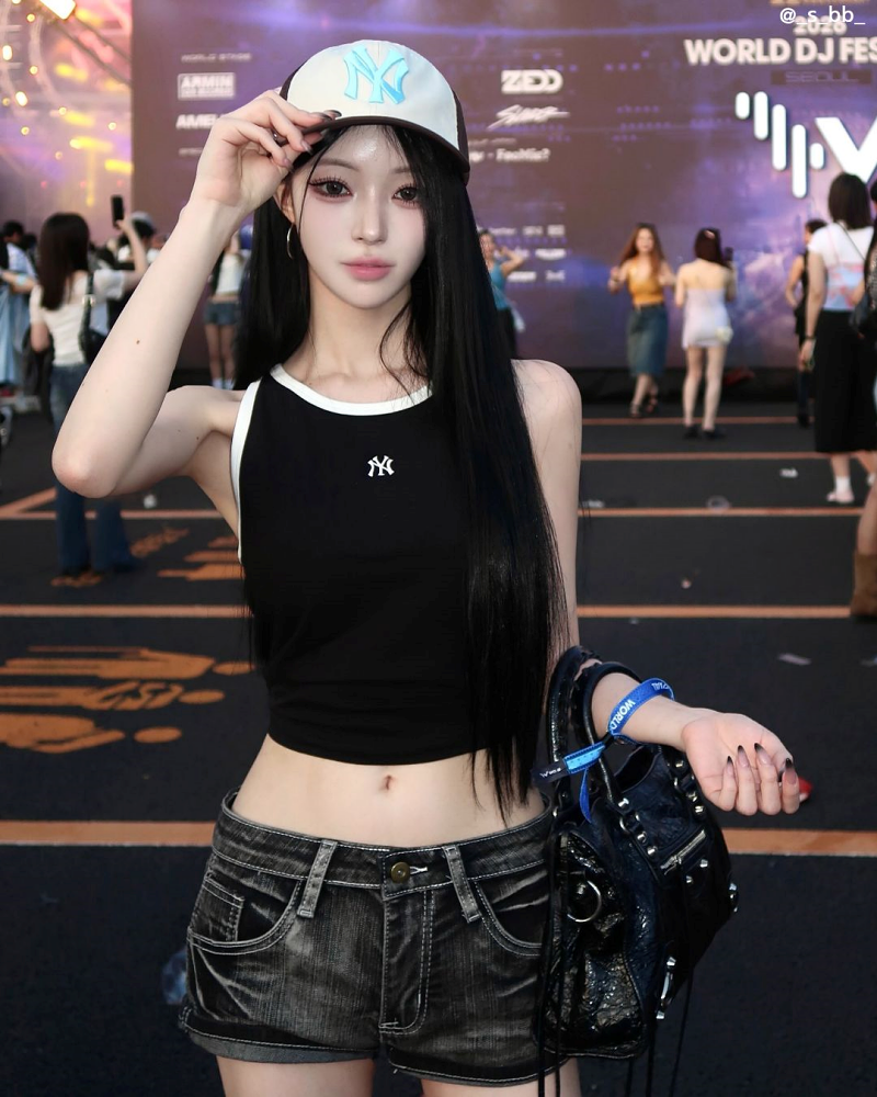 2026월디페 코디 추천 MLB 나시 여성티셔츠 & 여자캡모자 브랜드 스타일링 가이드
