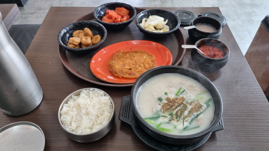 큰맘할매순대국 하양점 사진 4