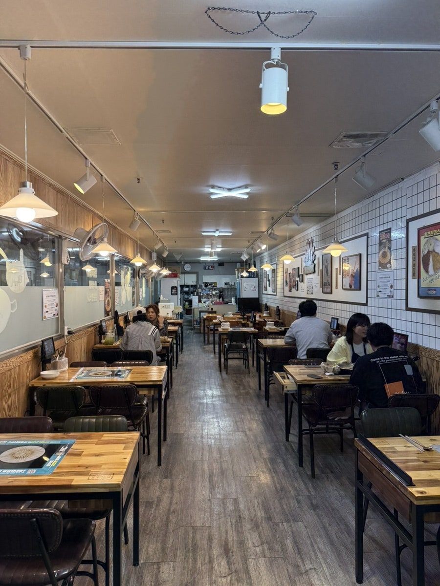 청년다방 안산일동점 사진 2
