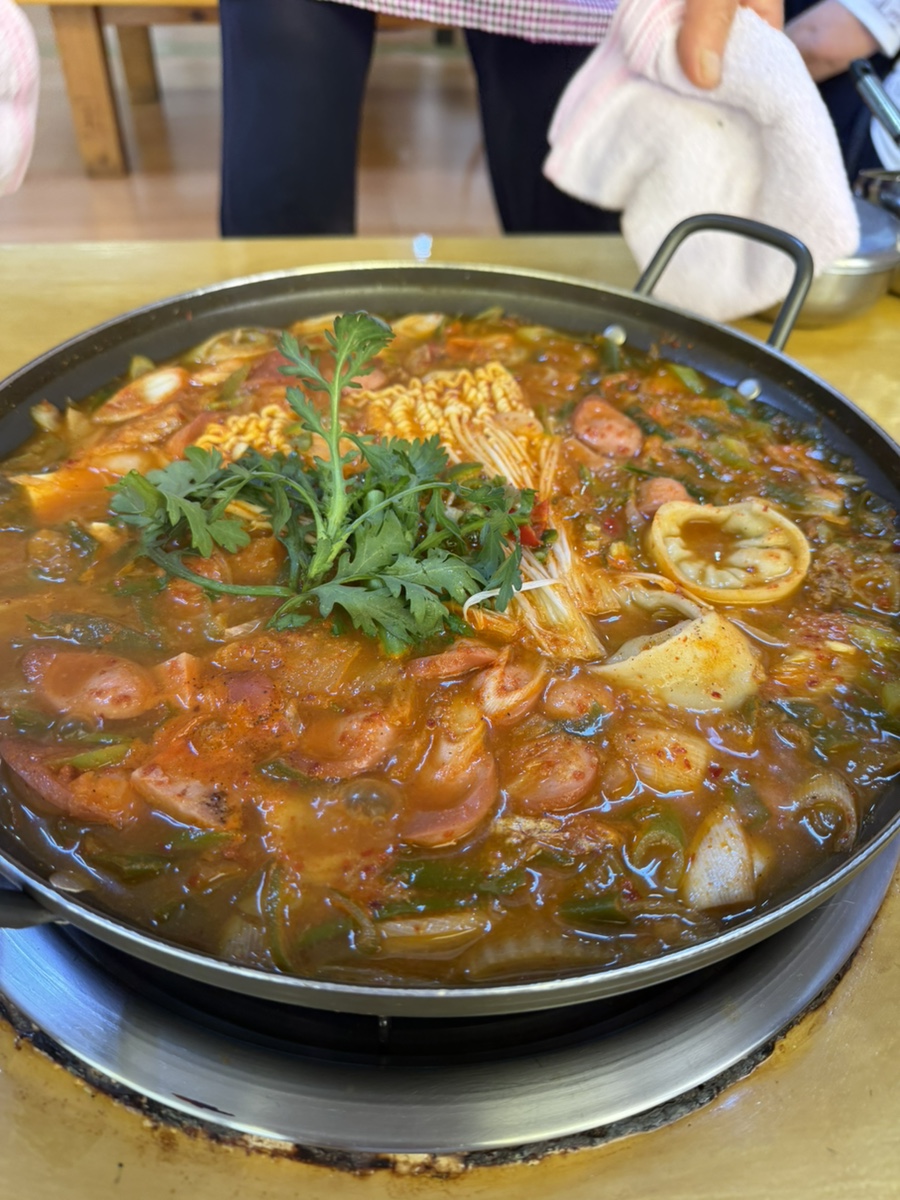 돌고래식당 사진 1