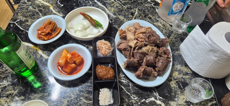 대전 가볼만한곳 중앙시장 맛집 국밥 먹거리 가성비 최고인 장창순대