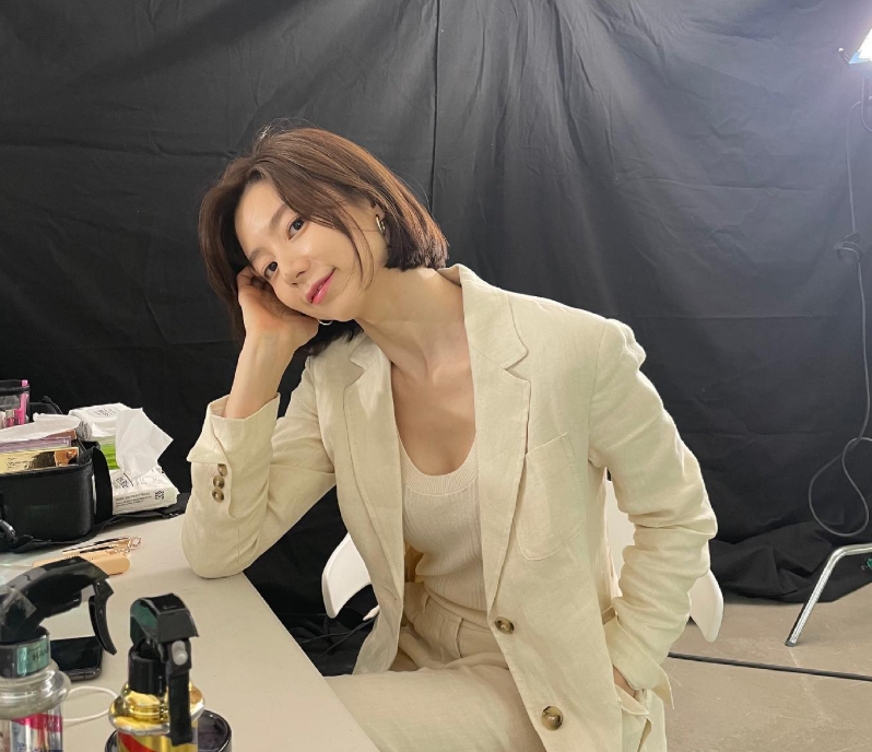 "조인성·지진희도 반했다"…태혜지와 나란히 불렸던 자연미인, 결국 스크린을 떠난 박수진 ....