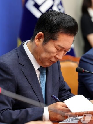 정청래 대표 사퇴 이유, 8월17일 전당대회 연임 도전 프로필 나이 고향 총정리