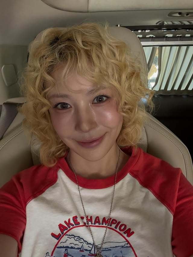 보아가 SM에서 나와 1인 기획사를 차린 진짜 이유? 금발 뽀글머리 파격 근황에 숨겨진 의미