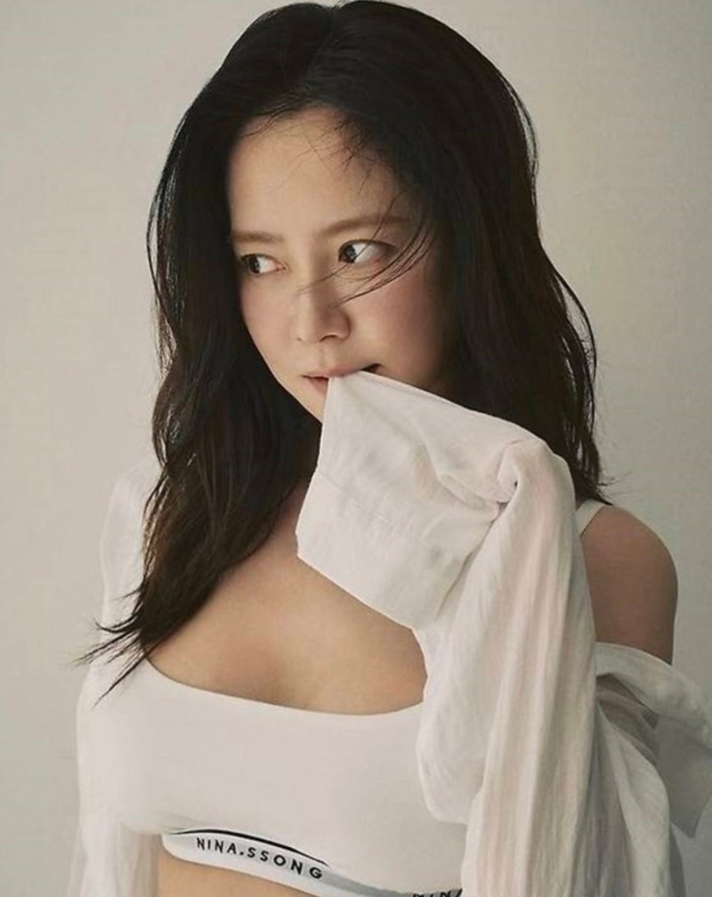 44세 송지효, 사업 위기설 속 직접 등판… 속옷 브랜드 모델까지 나섰다