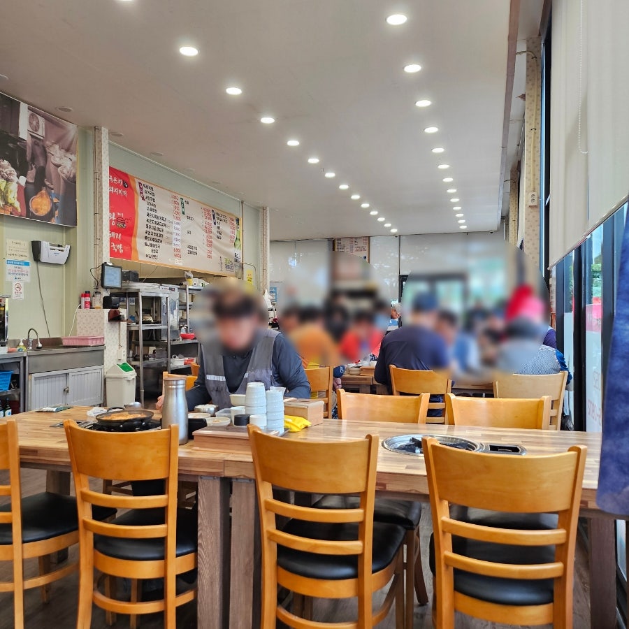 왕가마솥돼지국밥 묵은지흑돼지찌개 사진 3