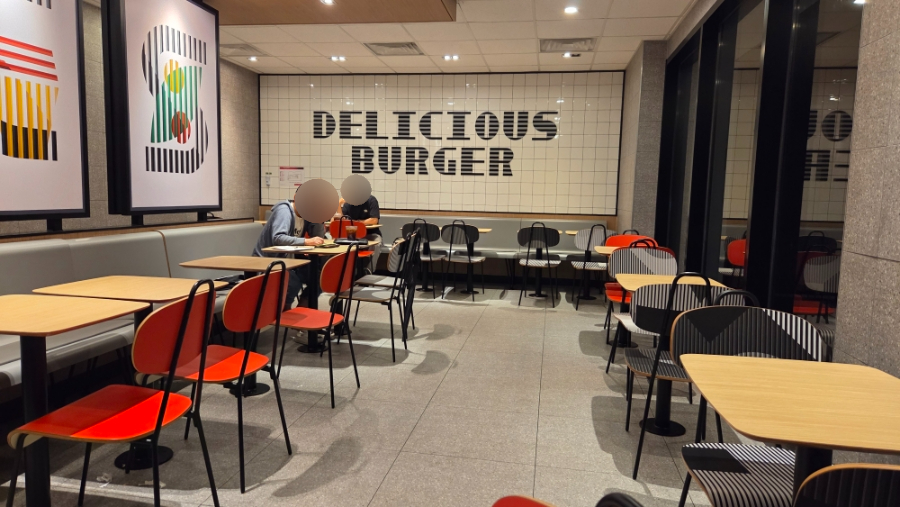 맥도날드 군포산본DT점 사진 6