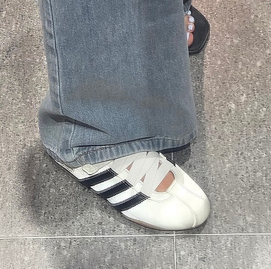아디다스 도쿄 메리제인 화이트 블랙 후기 사이즈팁