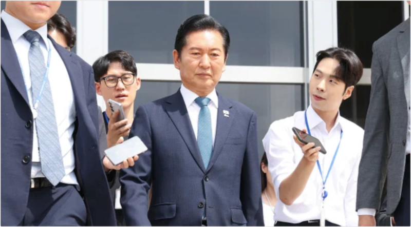 "정청래 사퇴 직후 문재인 찾았다"…당대표 연임 도전, 진짜 승부수가 시작됐다
