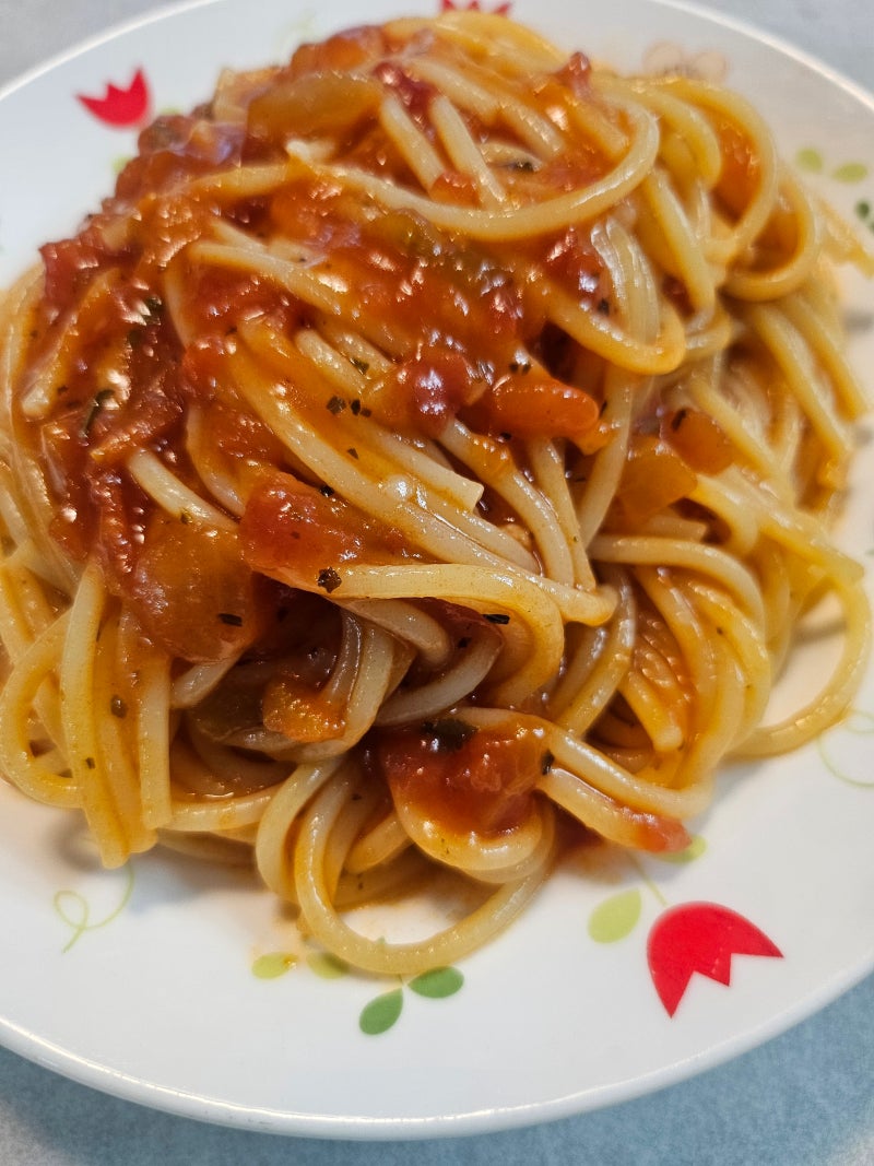 배가 너무 고플 때 10분 완성! 폰타나 토마토소스로 만든 초간단 스파게티
