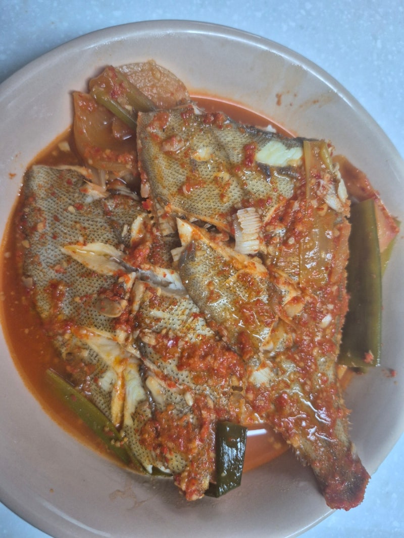 가자미 무 조림 황금 레시피 비린내 없이 맛있게 만드는 밥도둑 생선조림