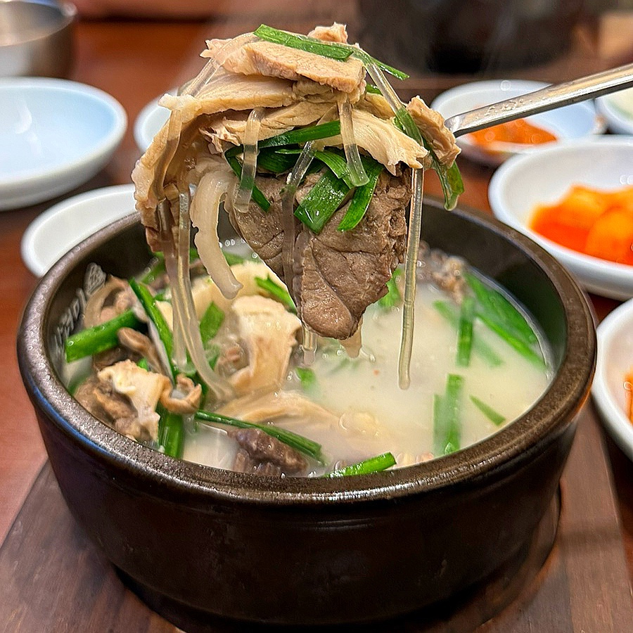 산더미미성돼지국밥시지욱수점 사진 1