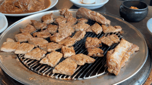 송리단길맛집 흥부골숯불돼지왕갈비 고기구워주는갈비집