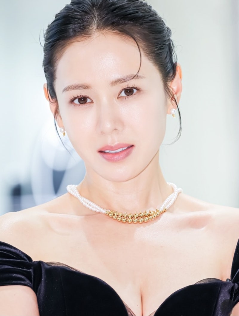 Son Ye-jin: "I Dieted to Wear This Dress"... Her Secret to Maintaining Her Figure, 'Please Stay This Way, My Body'