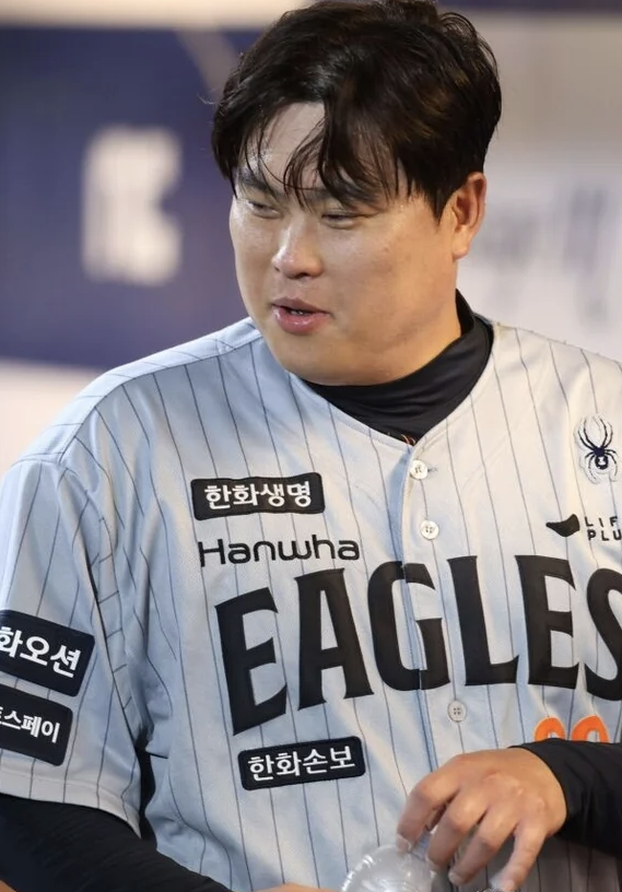 39살 맞아? 류현진 충격 성적…다승 1위·ERA 3위에 한화 팬들 열광하는 이유