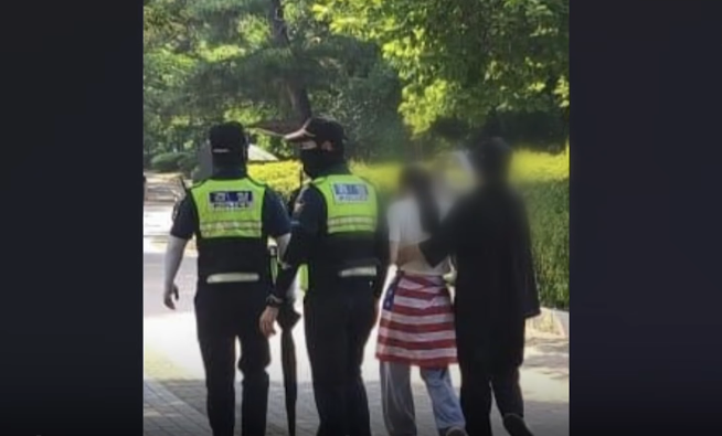 올공 <b>올다르크 뜻</b>,신상 밝혀진 성조기치마녀 대진연과 무슨 관계