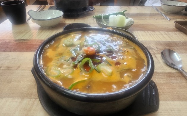 칠전돼지내장국밥 사진 1