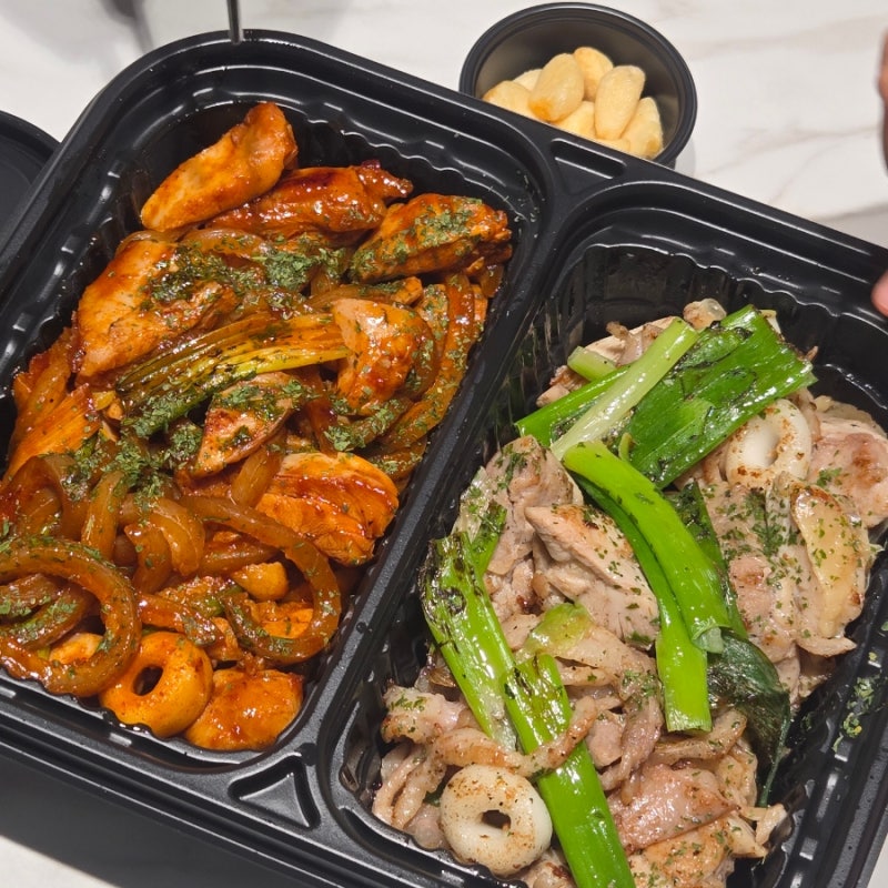 기영이숯불두마리치킨 메뉴 추천 순살 반반 바베큐양념 돼지껍데기 막창 누들 조합 후기