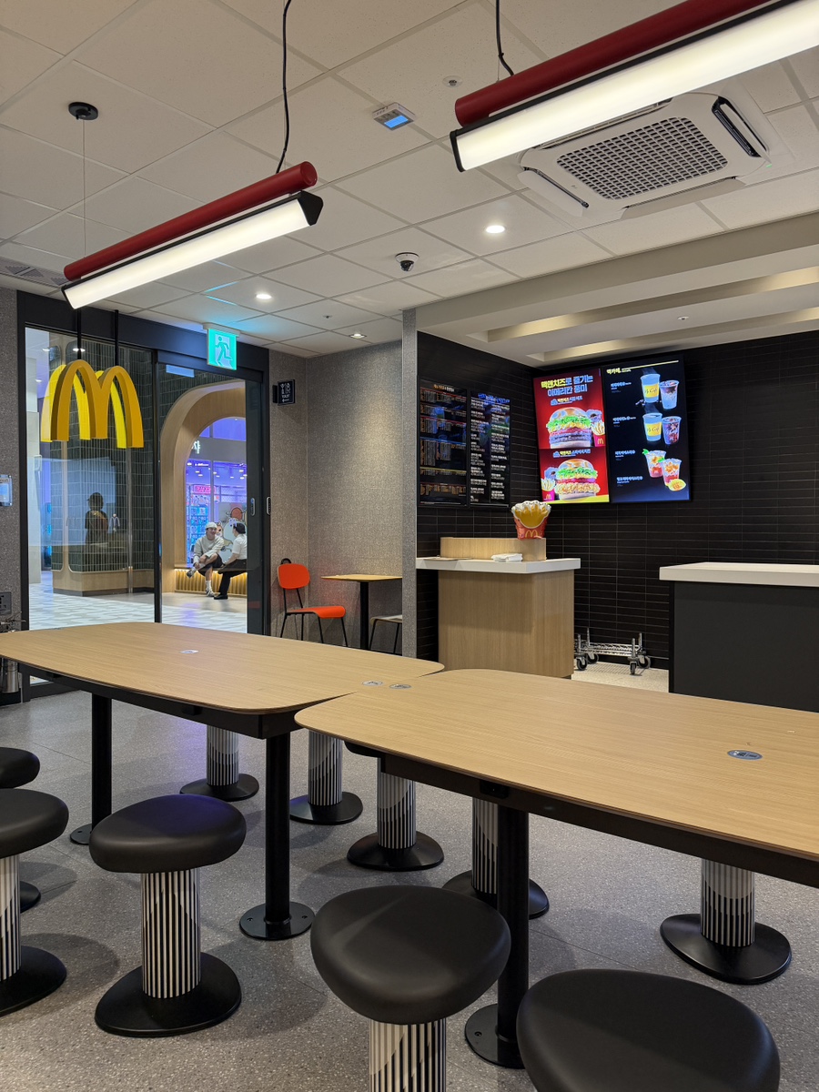 맥도날드 탄현점 사진 4