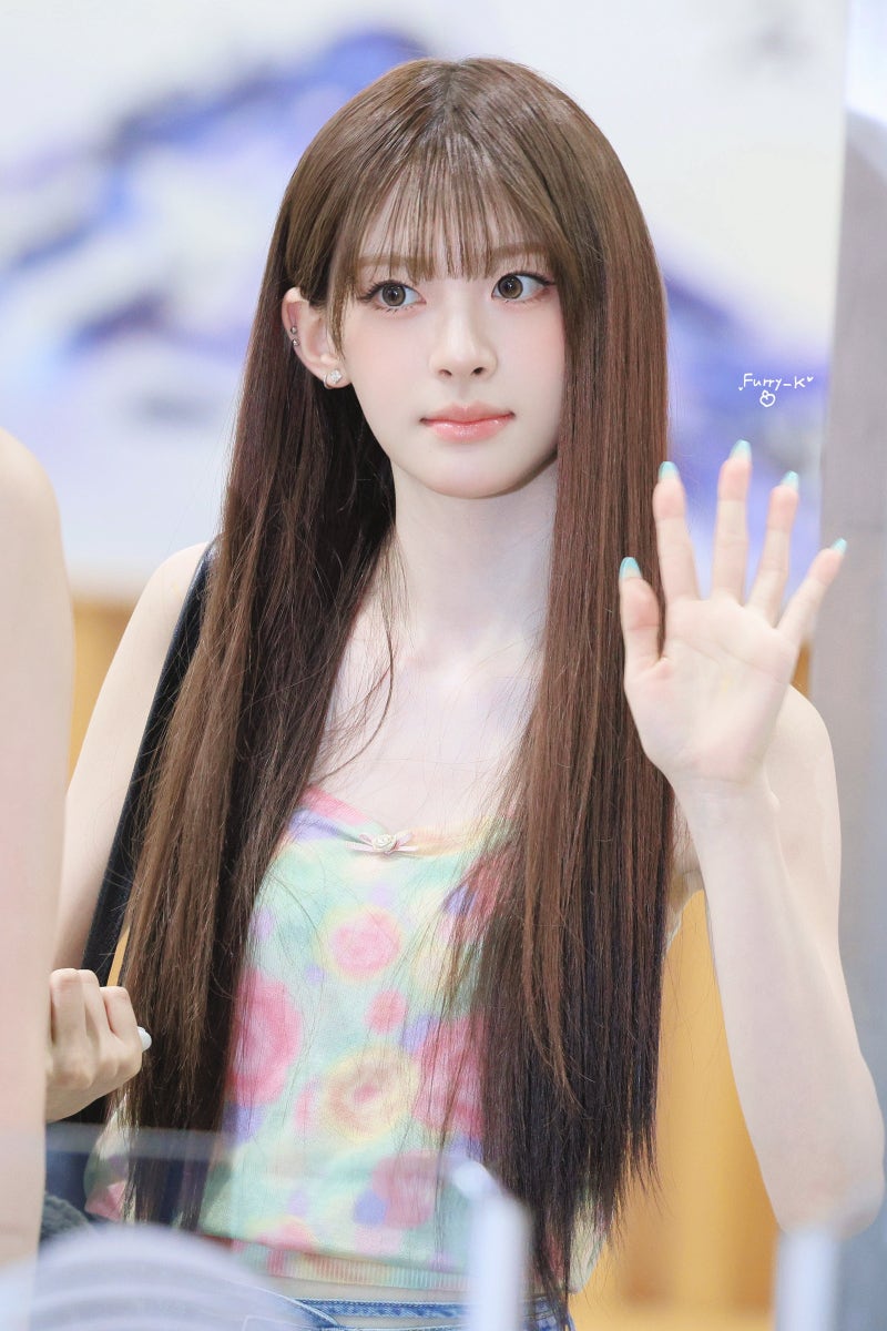 시눈 / SINOON / 260624 스테이씨 세은, 수민, 재이 패션 정보 / 스테이시 패션 정보 / 여자 아이돌 ....