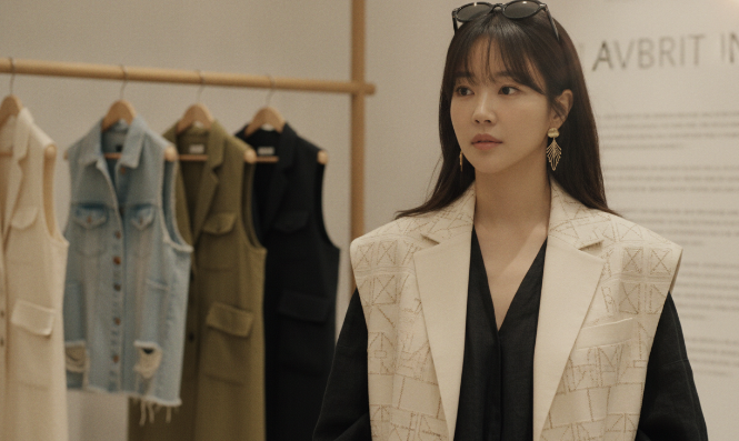 "등살·뱃살 가려주는" 여름 조끼 베스트 코디 김나영 차정원 제니 스타일 TOP3