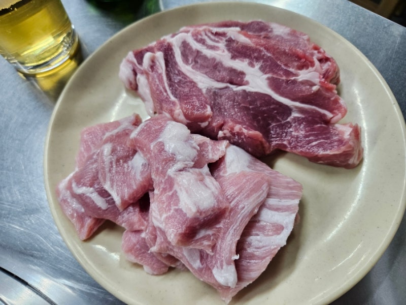 군산에서 숯불구이 맛집을 찾으신다면 동아리화로구이
