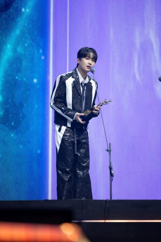 이찬원 뿌리깊은나무, 팬덤이 만든 4관왕 신화