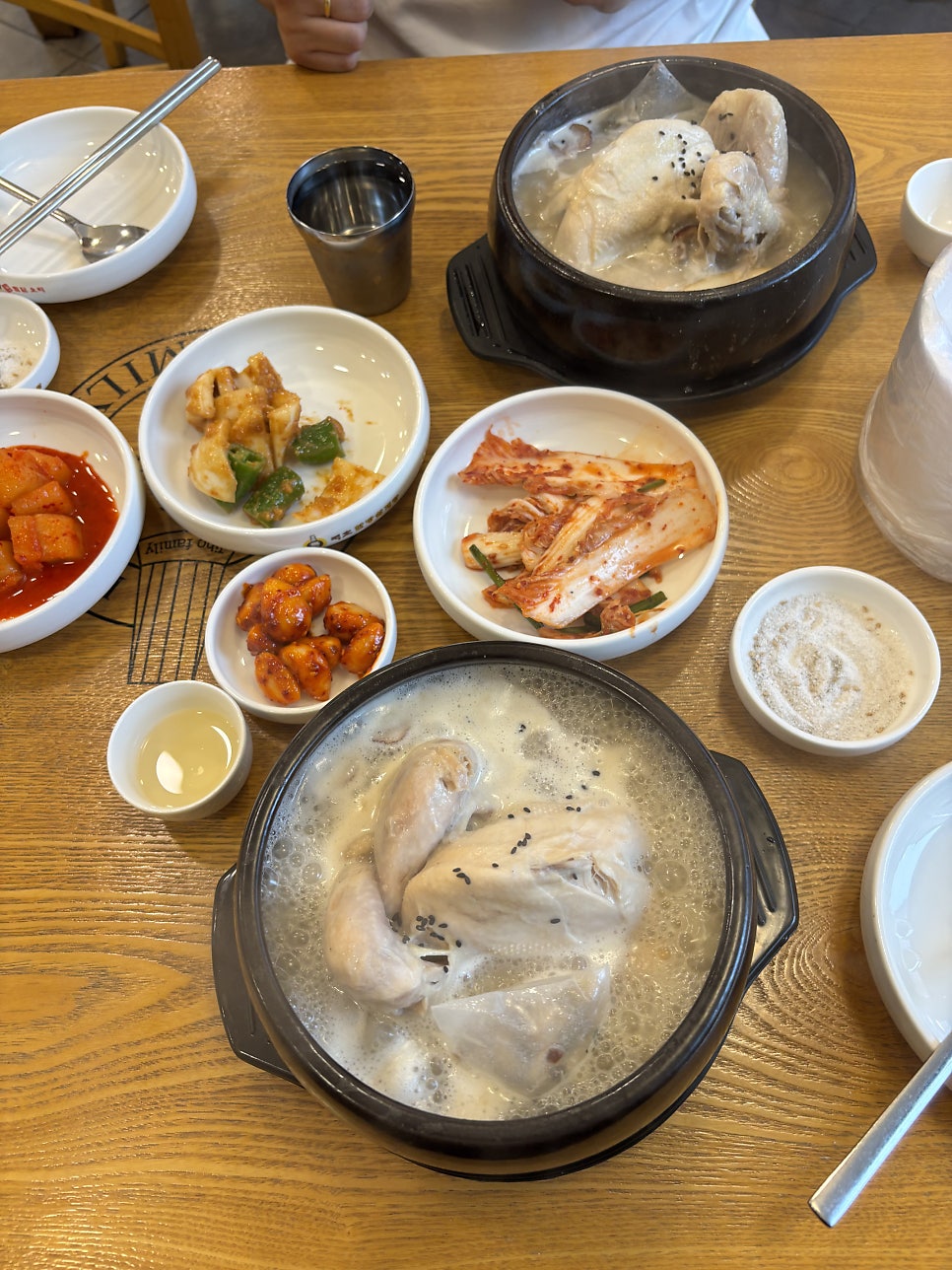 지호한방삼계탕 면목역점