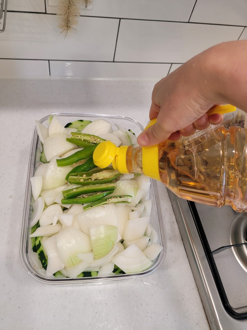 양배추 피클 시판 소스로 간편하고 맛있게 담그는 방법(야채 비린맛 안나요)
