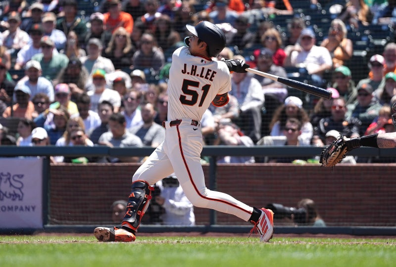 [오늘의 MLB] (6/26) 이정후, 만루 찬스서 싹쓸이 역전 3루타…3경기 연속 장타 폭발!