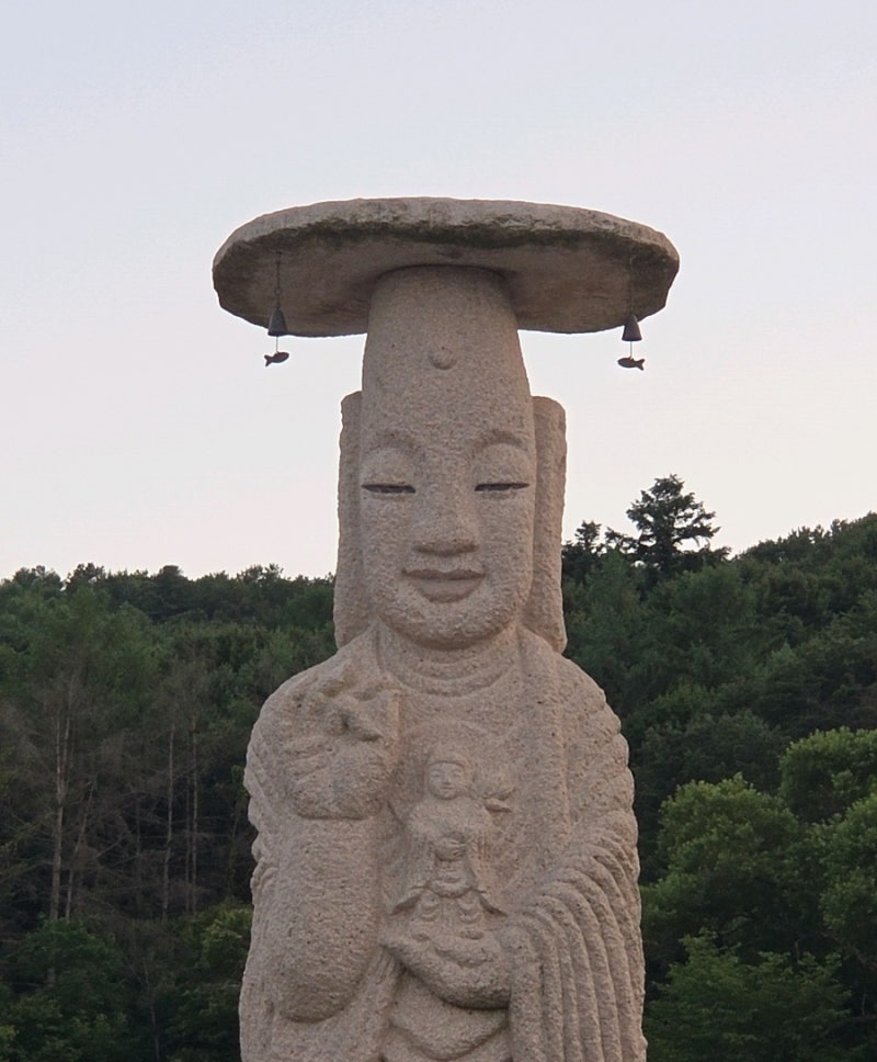 봉선사 친근해 보이는 부처님