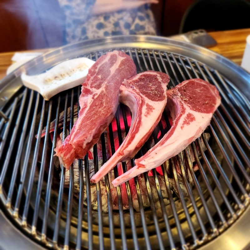 은평구 신사동 맛집 양반집 고급 양갈비와 마무리온면