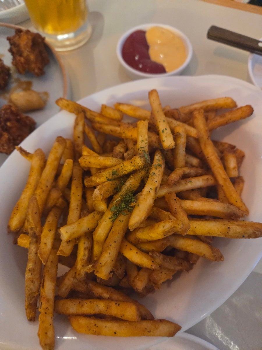 깐부치킨 매봉역점 사진 5