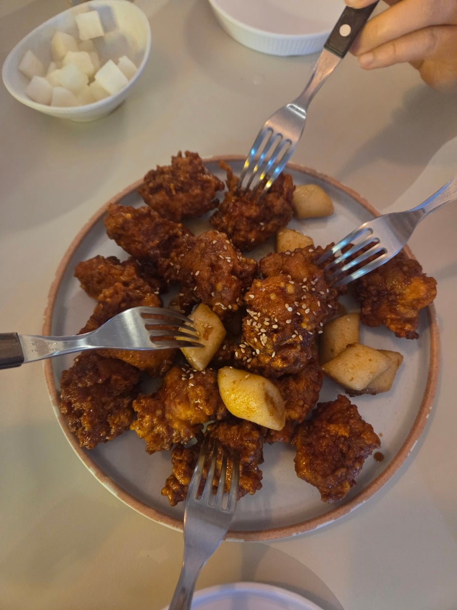 깐부치킨 매봉역점 사진 2
