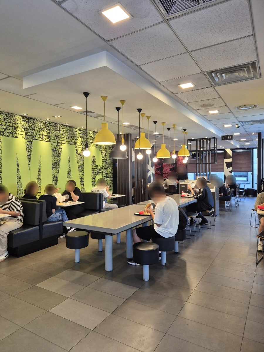 맥도날드 수원망포DT점 사진 5