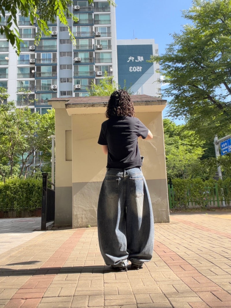 티셔츠 리폼,티셔츠 자르기 성공?골든구스 티셔츠,벌룬데님팬츠,헤리티지플로스 파우치백