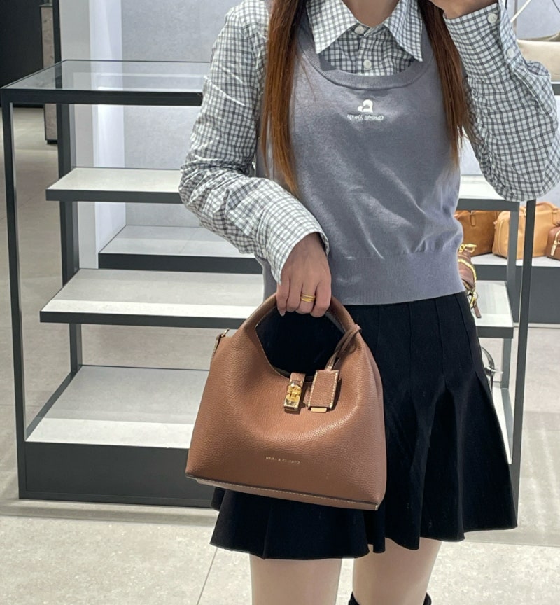 진짜 잘나가는 찰스앤키스 가방, 턴락 버킷백 리뷰│중저가 브랜드