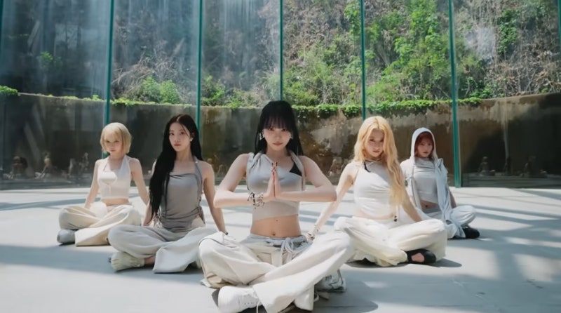 르세라핌 '붐팔라' 뜻은? 마카레나와 반야심경이 만난 이유