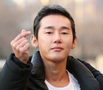 허지웅, 유시민 공개 저격 이유는? ‘ABC론’부터 정면 충돌까지 총정리