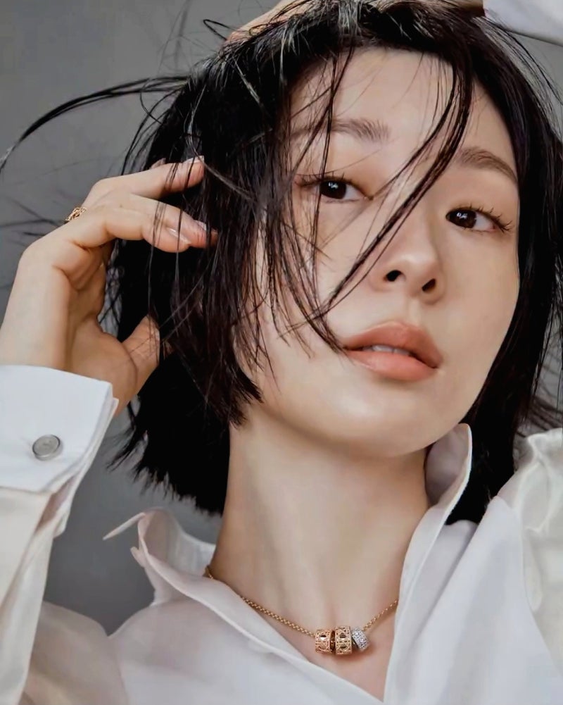 김연아 단발에 묻혀버린 1900만원대 신상 디올 목걸이