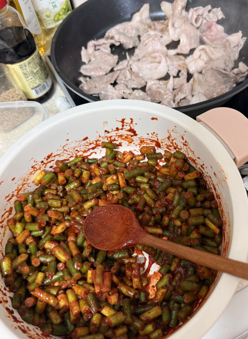 [집밥 레시피] 마늘쫑 비빔밥 만들기! 스레드에서 핫한 레시피 직접 따라해봤어요