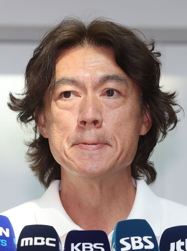 홍명보 감독 프로필 고향 학력 나이 와이프 자녀 고액 봉사 감동적..