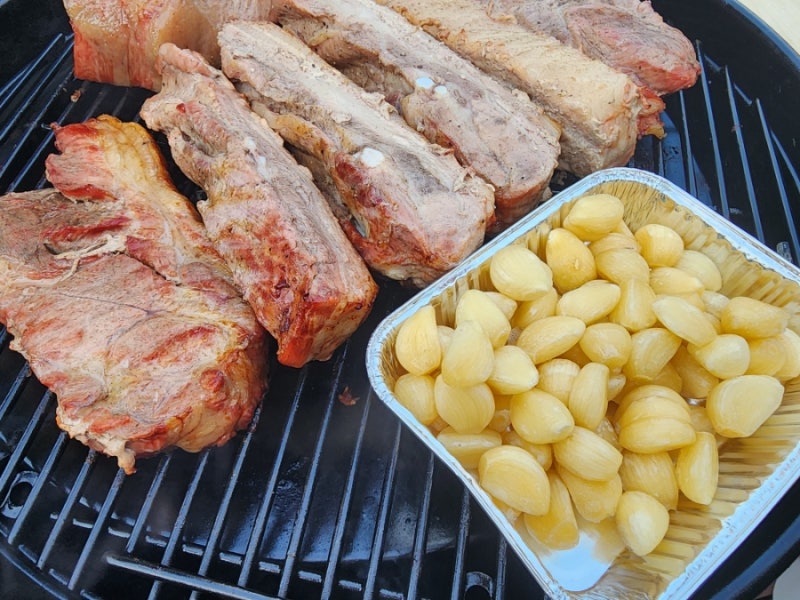 [코스트코 추천] 가성비 끝판왕 냉동 통삼겹살로 즐기는 웨버 그릴 바베큐 1탄 바베큐파티