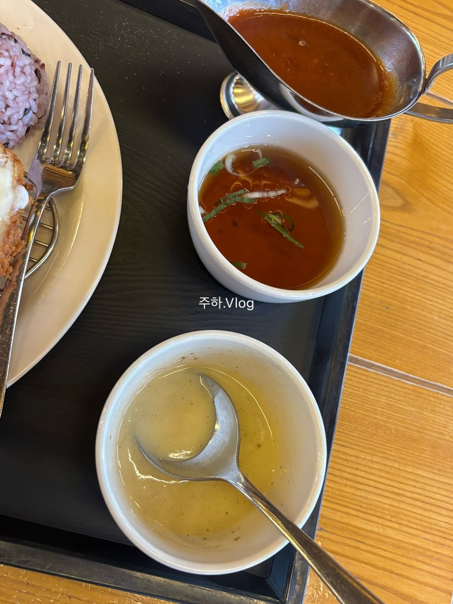 홍익돈까스 울산삼산점 사진 6